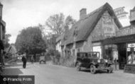 The Village 1934, Horning