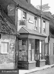 The Village Shop 1921, Horning