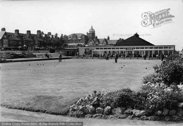 Photo of Hornsea, The Bowling Greens And Floral Hall c.1950