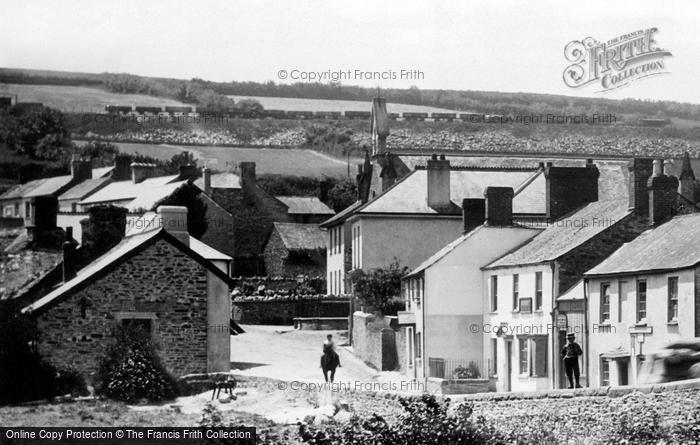 Photo of Horrabridge, The Village 1898