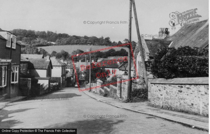 Photo of Horrabridge, The Village c.1950