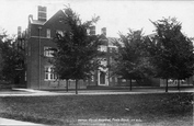 Christ's Hospital, Peele Block 1902, Horsham