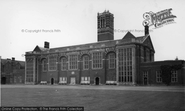 Photo of Horsham, Christ's Hospital School, Dining Hall c.1955