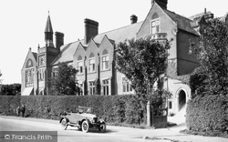 Collyer's School c.1930, Horsham