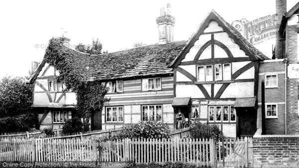 Photo of Horsham, Cottages in North Street 1907