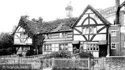 Cottages In North Street 1907, Horsham