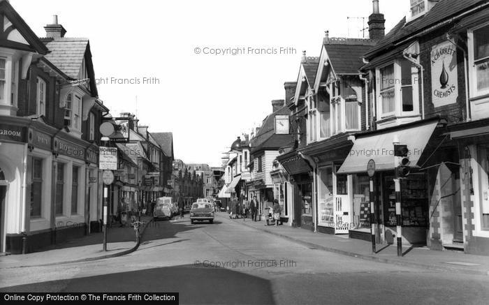 Photo of Horsham, East Street c.1960