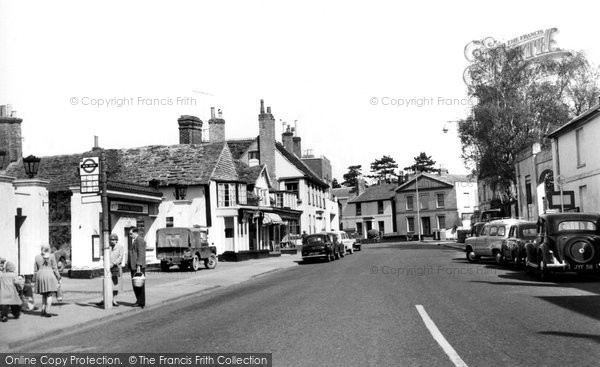 Photo of Horsham, London Road c.1960