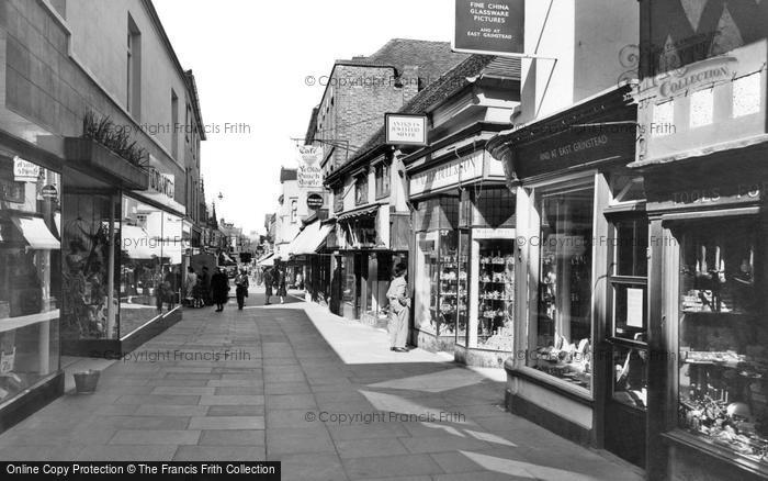 Photo of Horsham, Middle Street c.1960