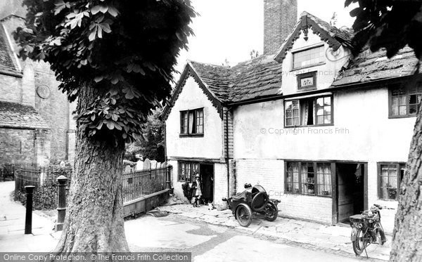 Photo of Horsham, Old Houses 1927
