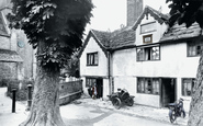 Old Houses 1927, Horsham