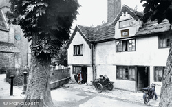 Old Houses 1927, Horsham