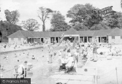 Park, Swimming Pool 1934, Horsham