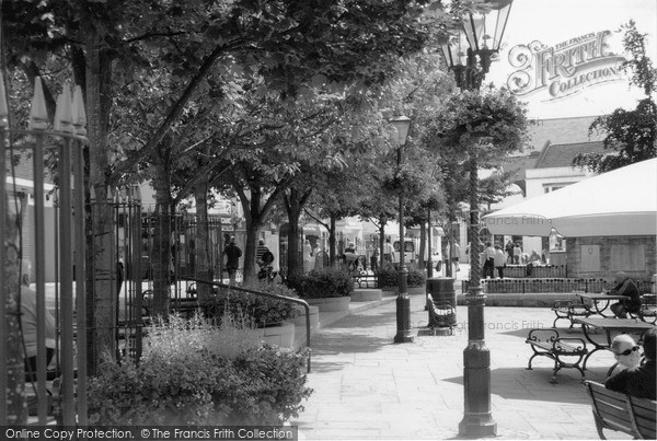 Photo of Horsham, Summer Flower Displays 2004