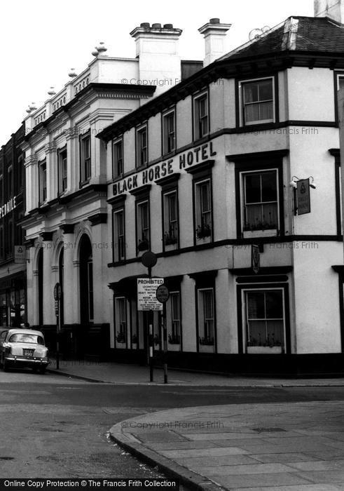 Photo of Horsham, The Black Horse Hotel c.1960
