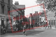 The Carfax And Town Hall c.1950, Horsham