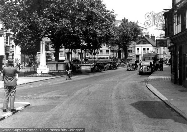 Photo of Horsham, The Carfax c.1950