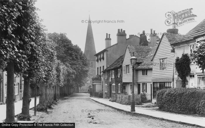 Photo of Horsham, the Causeway 1898