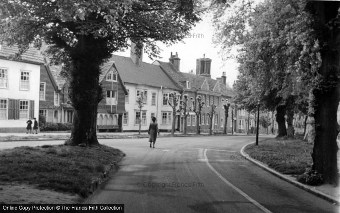 Photo of Horsham, The Causeway c.1950