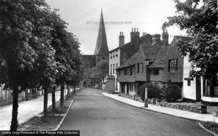 Photo of Horsham, The Causeway c.1950