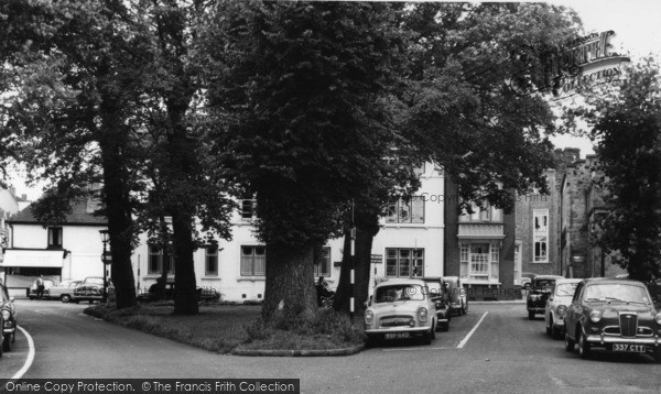 Photo of Horsham, The Causeway c.1960