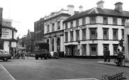 Horsham, the Cross Roads c1955