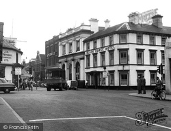 Horsham, the Cross Roads c1955