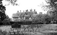 Horsham, the Gardens, Roffey Park Rehabilitation Centre c1955