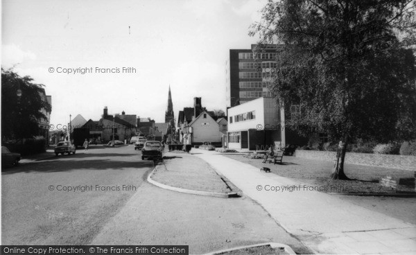 Photo of Horsham, Victoria Road c.1960