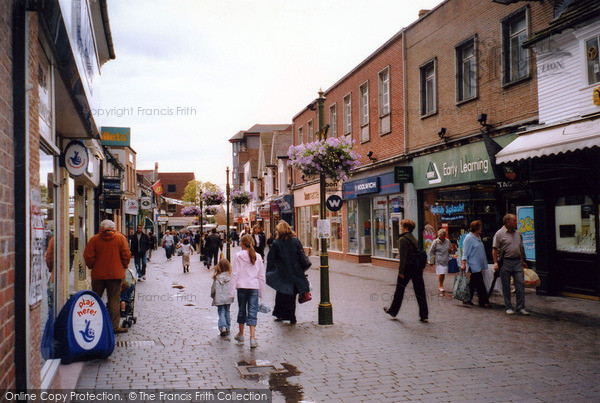 Photo of Horsham, West Street 2004