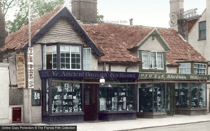 Photo of Horsham, Ye Olde Houses, London Road 1924