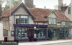 Ye Olde Houses, London Road 1924, Horsham