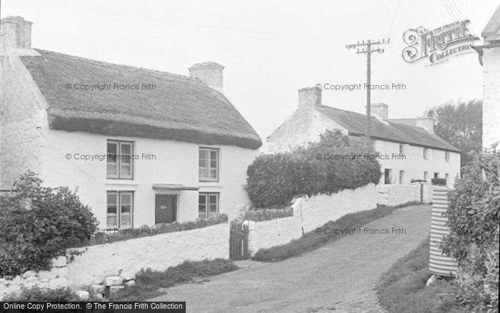Photo of Horton, Old Cottages 1951