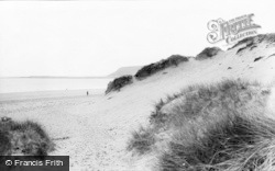 The Beach c.1960, Horton
