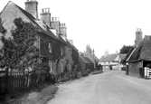 The Village 1914, Houghton
