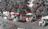 Vinsons Riverside Tea Gardens c.1960, Houghton