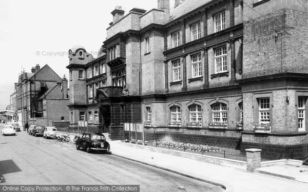 Photo of Hounslow, Town Hall c1965