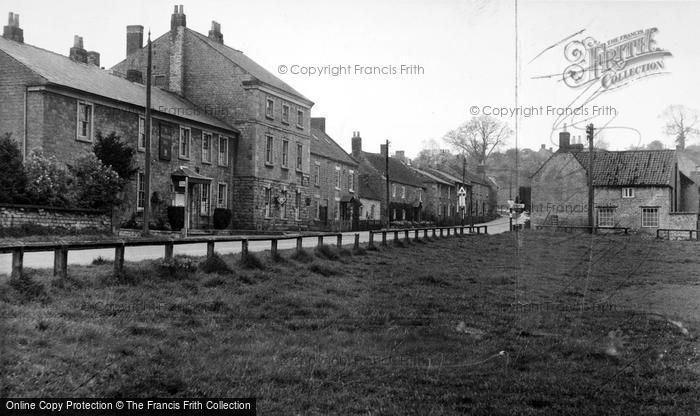 Photo of Hovingham, The Worsley Arms c.1955