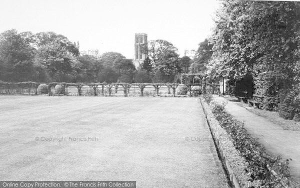 Photo of Howden, Ashes Gardens c.1960