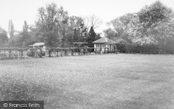 Ashes Gardens c.1960, Howden