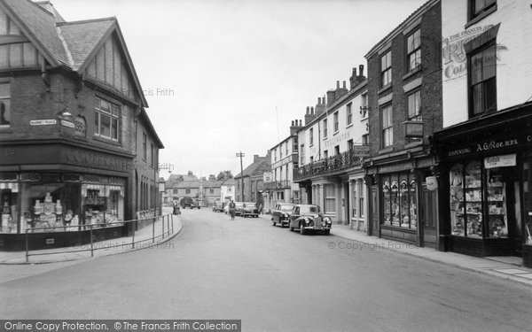Photo of Howden, Bridgegate c.1955