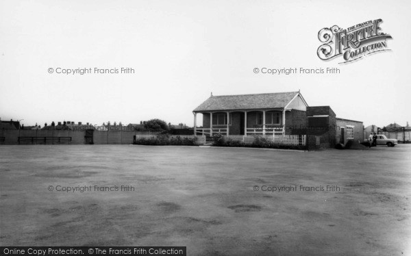 Photo of Hoyland, Hoyland Common Recreation Pavilion c.1960