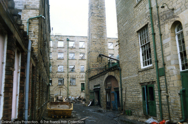Photo of Huddersfield, Folly Hall, Demolition Of The Kayes Factory 1995