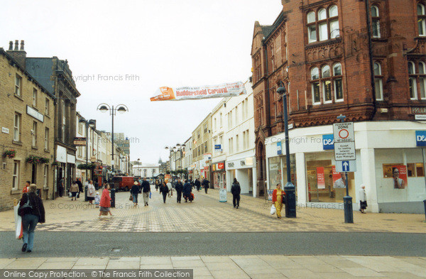 Photo of Huddersfield, New Street 2005