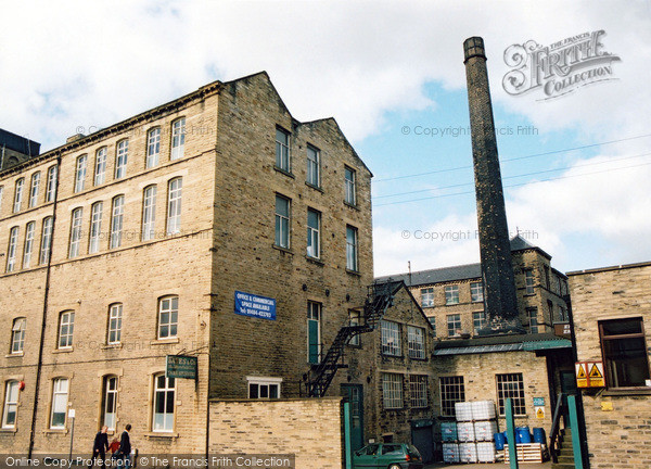 Photo of Huddersfield, Queen Street South, Fairfield Mill 2005