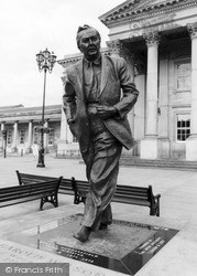 The Statue Of Harold Wilson 2005, Huddersfield