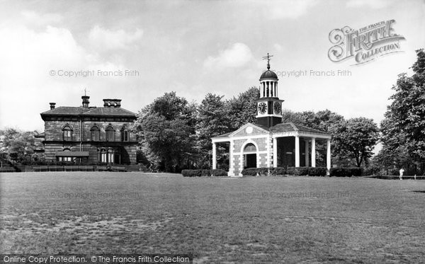 Photo of Huddersfield, Tolson Memorial Museum, Ravensknowle Park c.1960