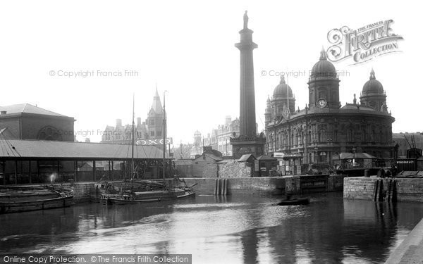 Hull, Dock Offices and Wilberforce Monument 1903