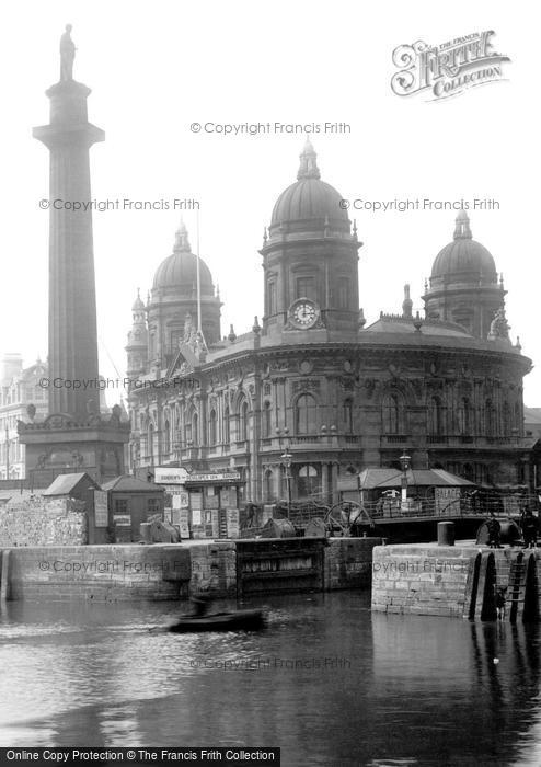 Photo of Hull, Dock Offices And Wilberforce Monument 1903