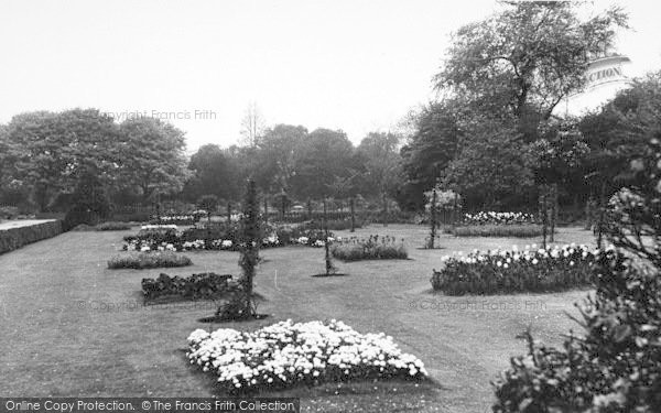 Photo of Hull, East Park c.1955